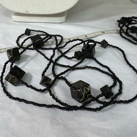 Two ultra long black seed bead and cube necklaces - Picture 6 of 7